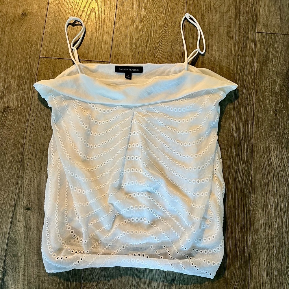 Banana Republic White Eyelet Embroidered Cami Tank Top Small EUC boho adjustable
